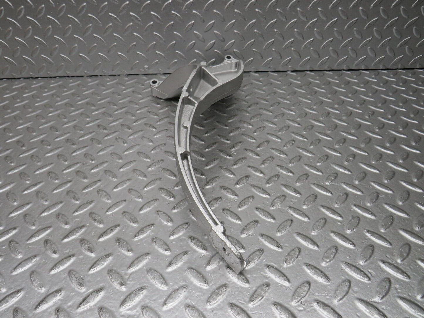 30146 Porsche 924 Exhaust Rear Silencer Bracket 477253243