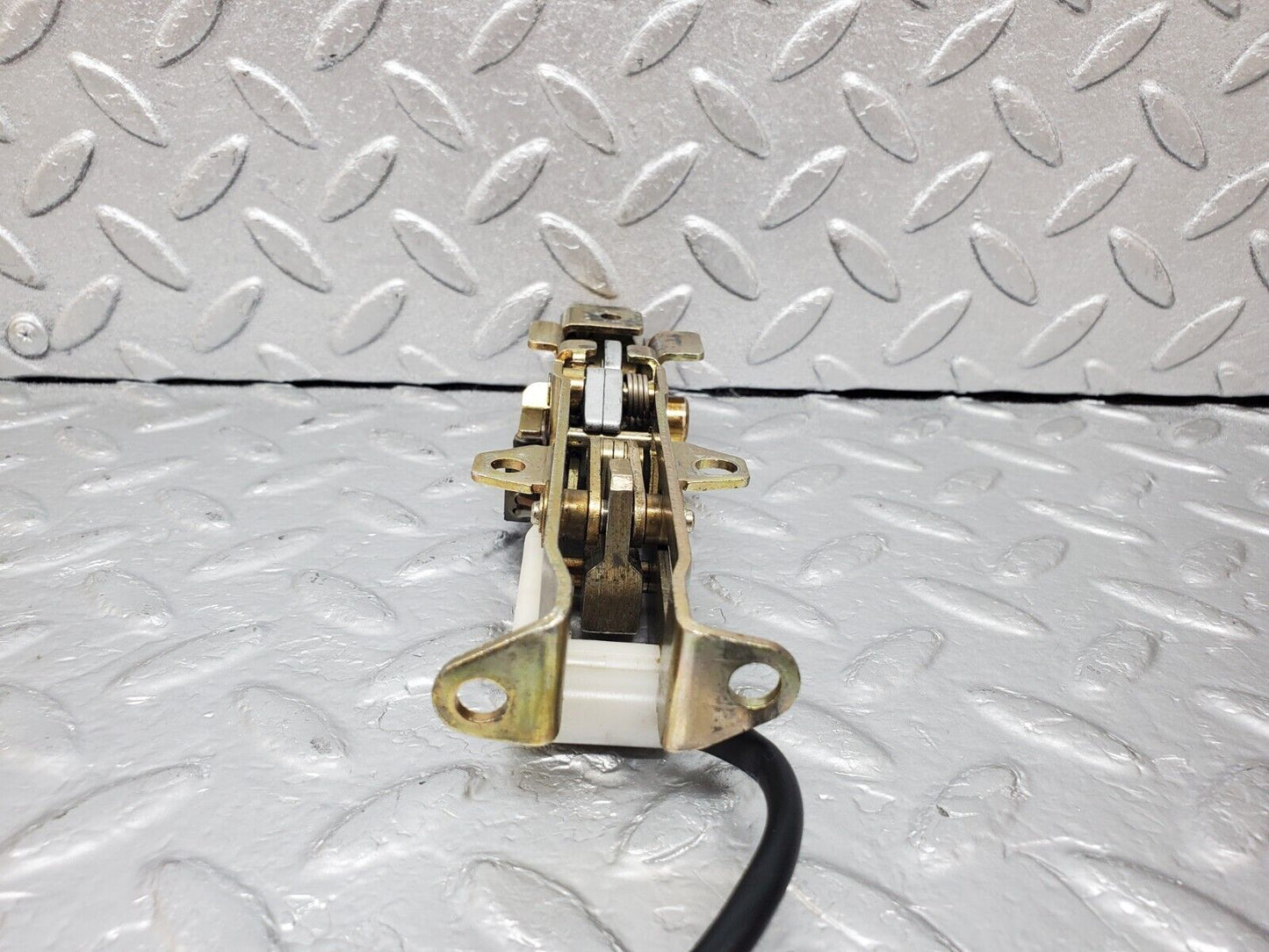 44984 Mercedes-Benz R129 300SL Coupe Soft Top Lock Latch Right Side 1298000874