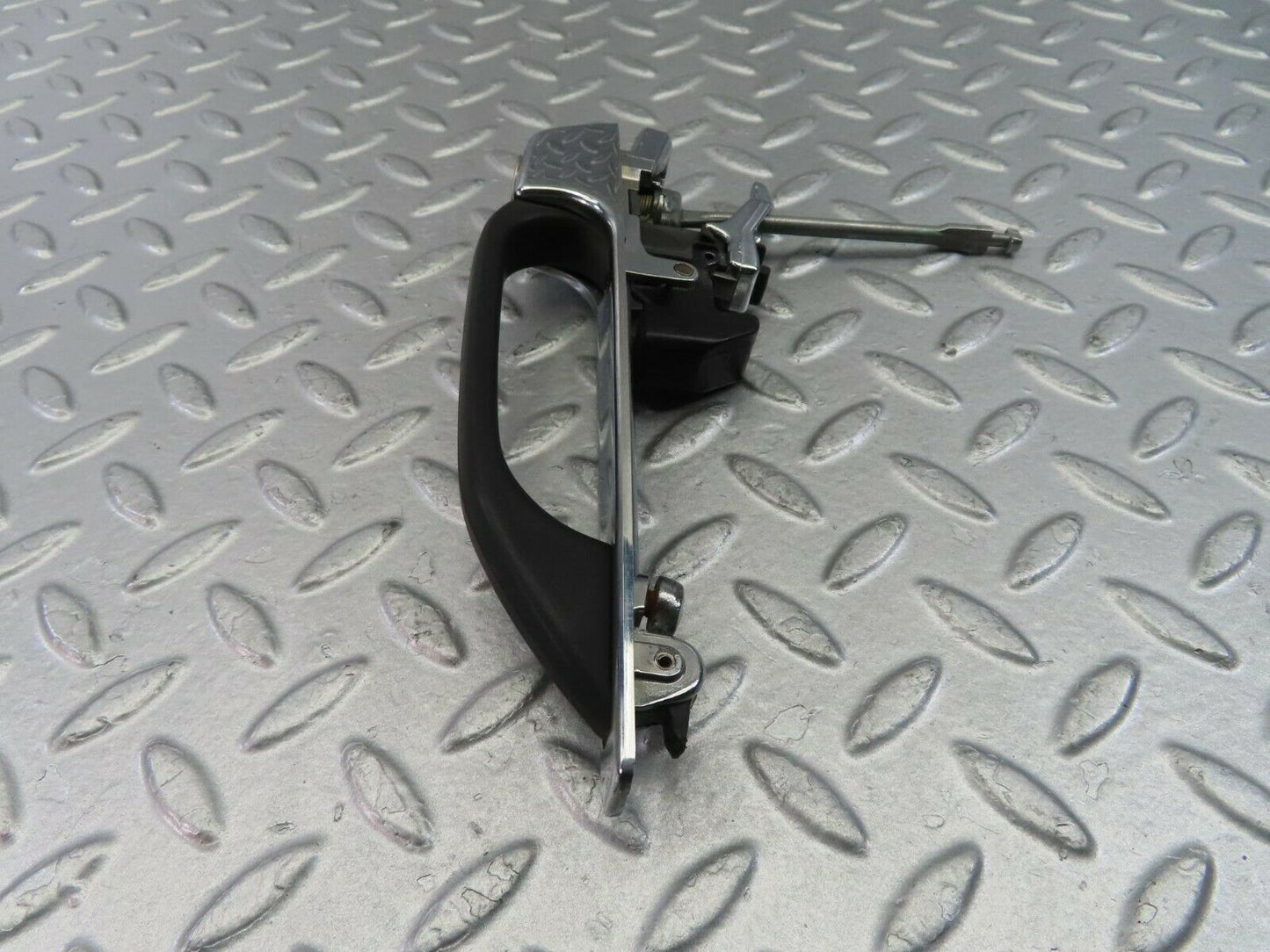10113 Mercedes-Benz C123 230CE Coupe Exterior Chrome Door Handle No Key