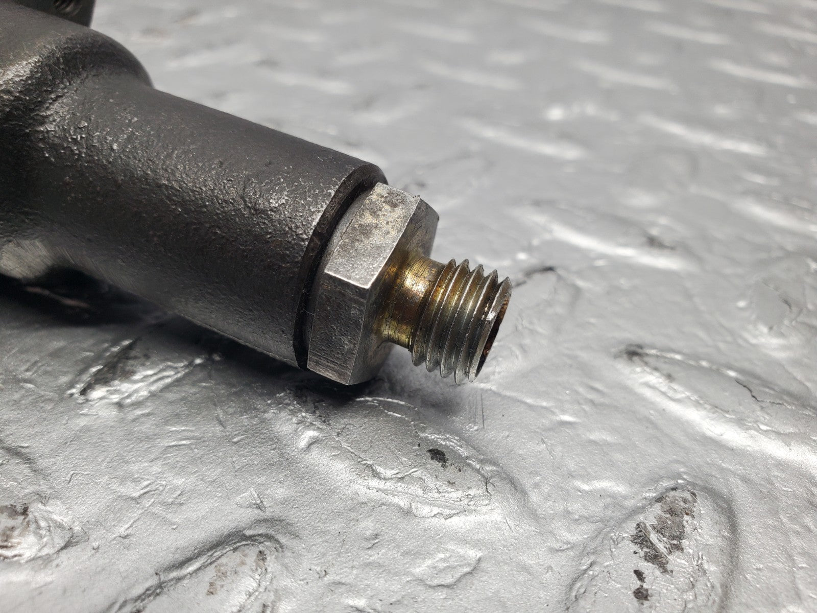W112 idle regulator cylinder used OEM