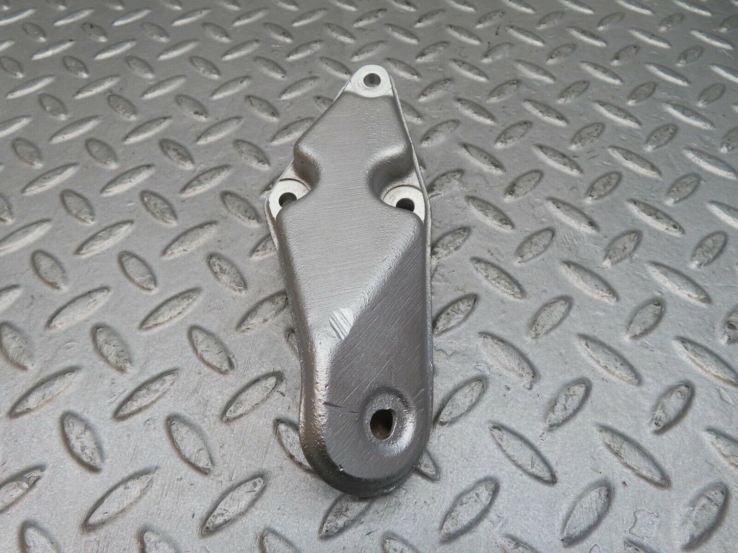 12336 Mercedes-Benz W108 280SE 3.5 Engine Mount Bracket Support 1092410302