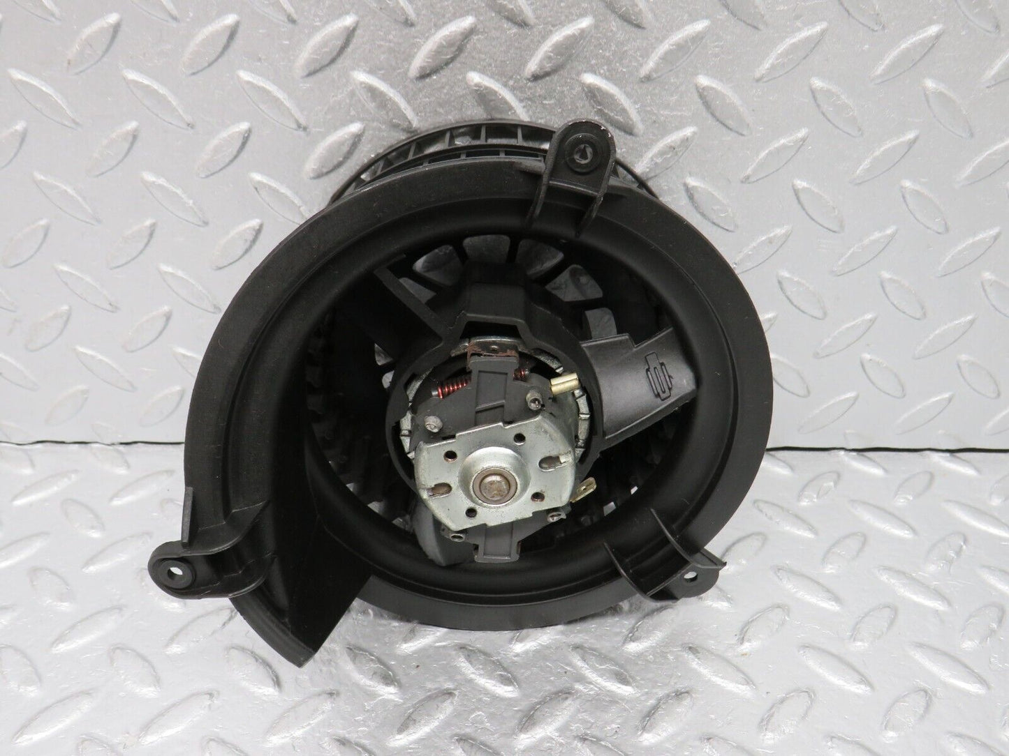 38762 Mercedes-Benz W201 190E Heater Blower Motor