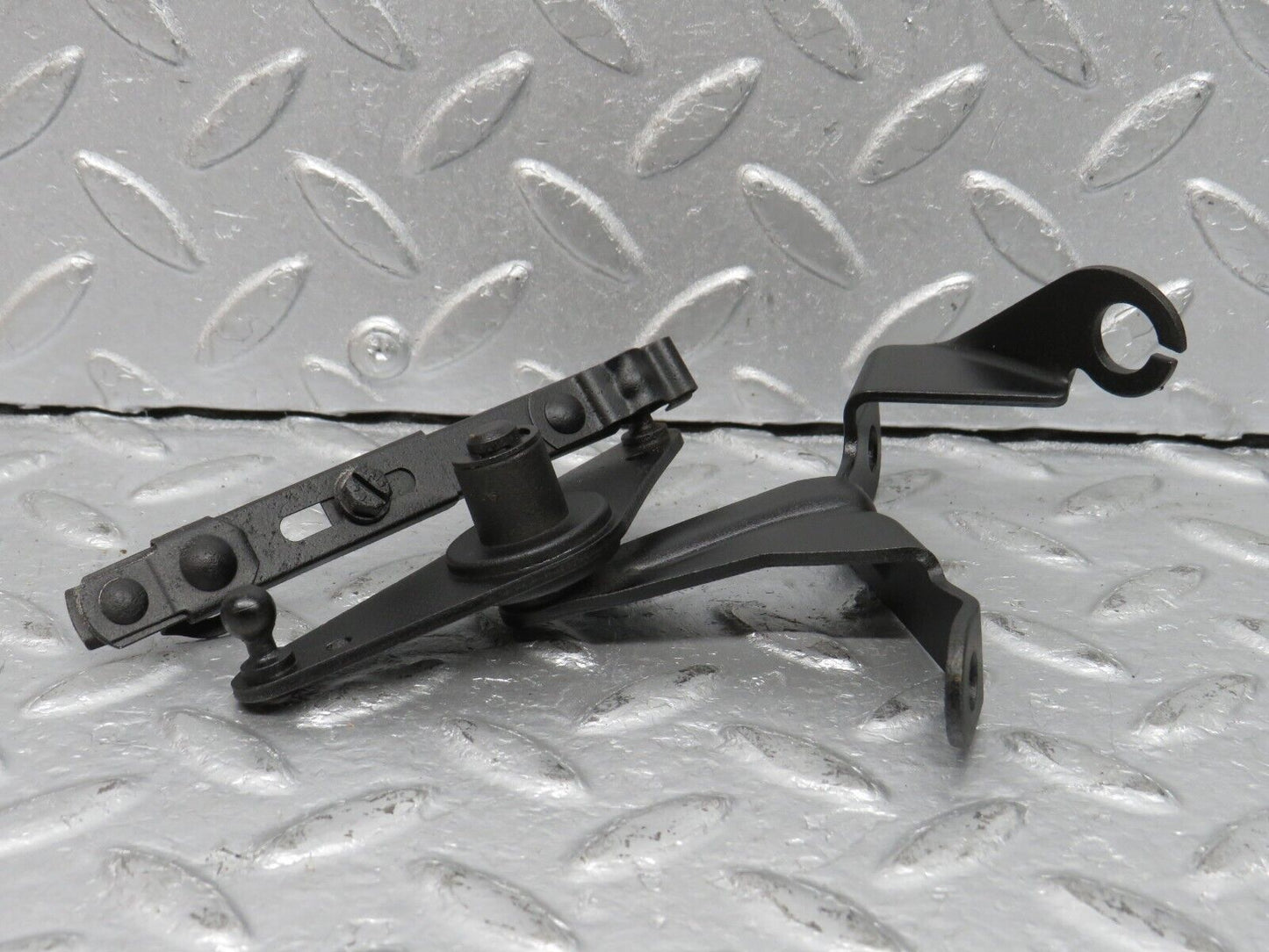 39261 Mercedes-Benz R107 500SL Throttle Linkage