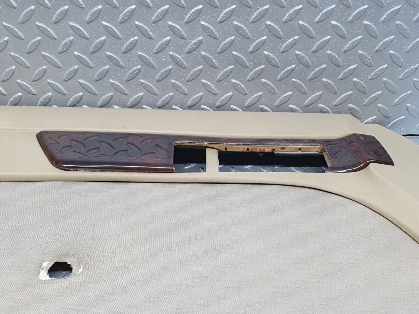 41121 Mercedes-Benz W126 300SE Front Left Door Card Beige 1267270170