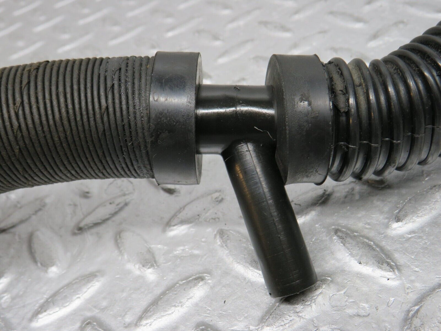 37577 Mercedes-Benz W109 300SEL Trunk Water Drain Hose Pipe