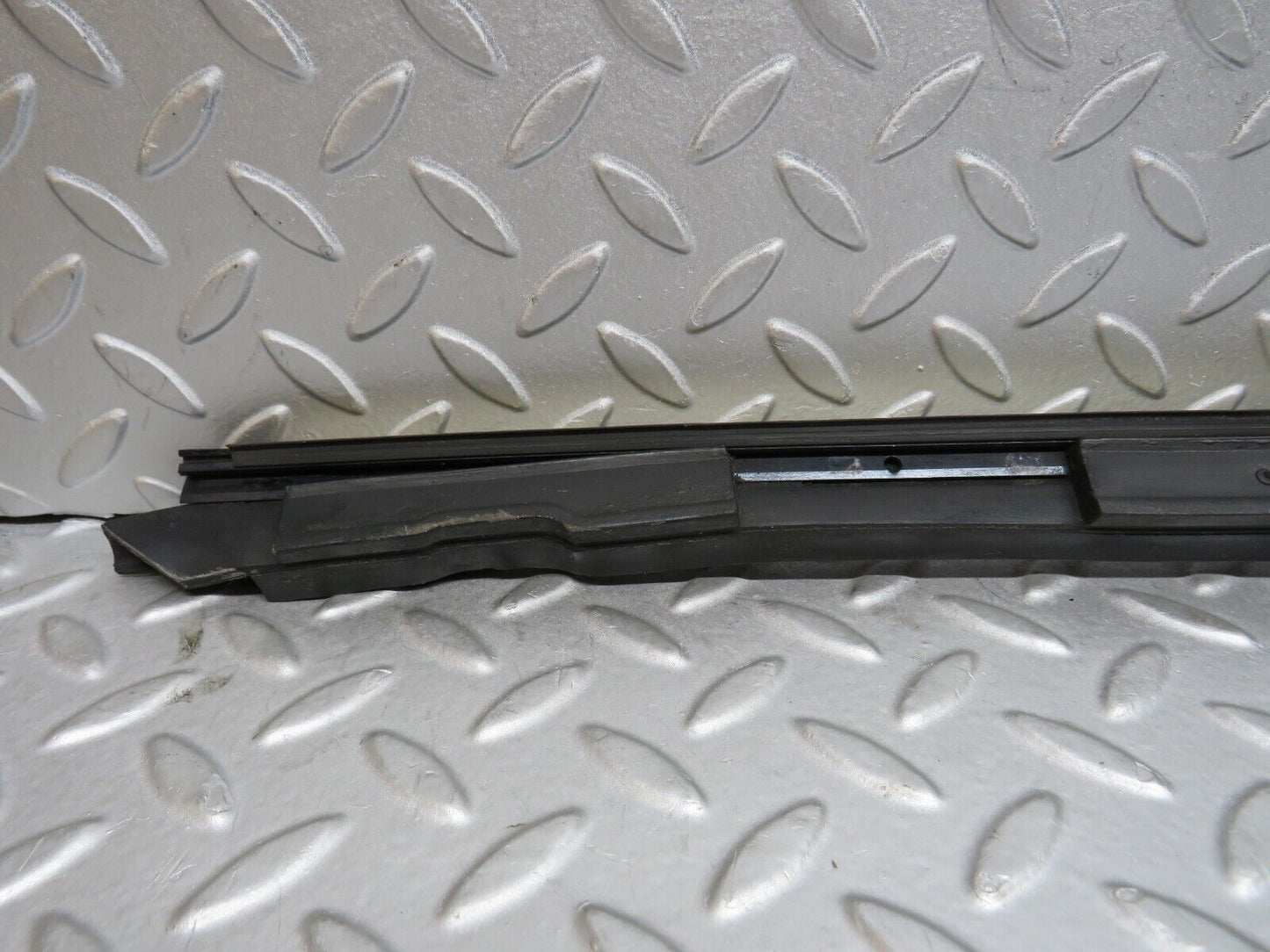 39052 Mercedes-Benz W201 190E Left Side Roof Trim Moulding 2016980598
