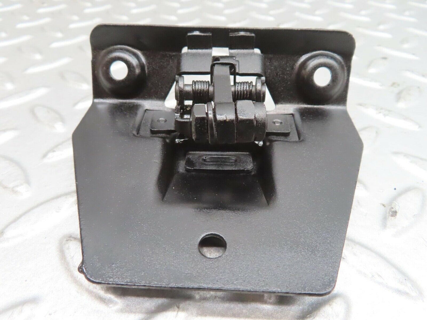 13899 Mercedes-Benz C107 280SLC Trunk Boot Lock Latch 1137500285