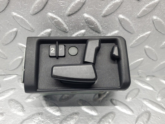46053 Mercedes-Benz W126 420SE Front Right Seat Adjust Switch 0038202810