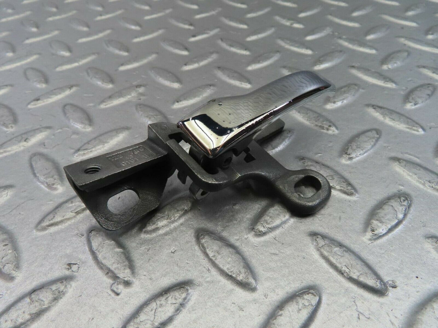 10761 Mercedes-Benz W123 230E Left Interior Door Handle 1237600161