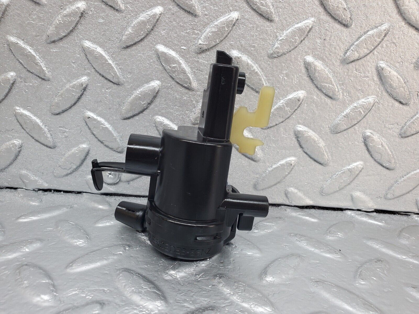 44940 Mercedes-Benz R129 300SL Coupe Trunk Lock Vacuum Actuator