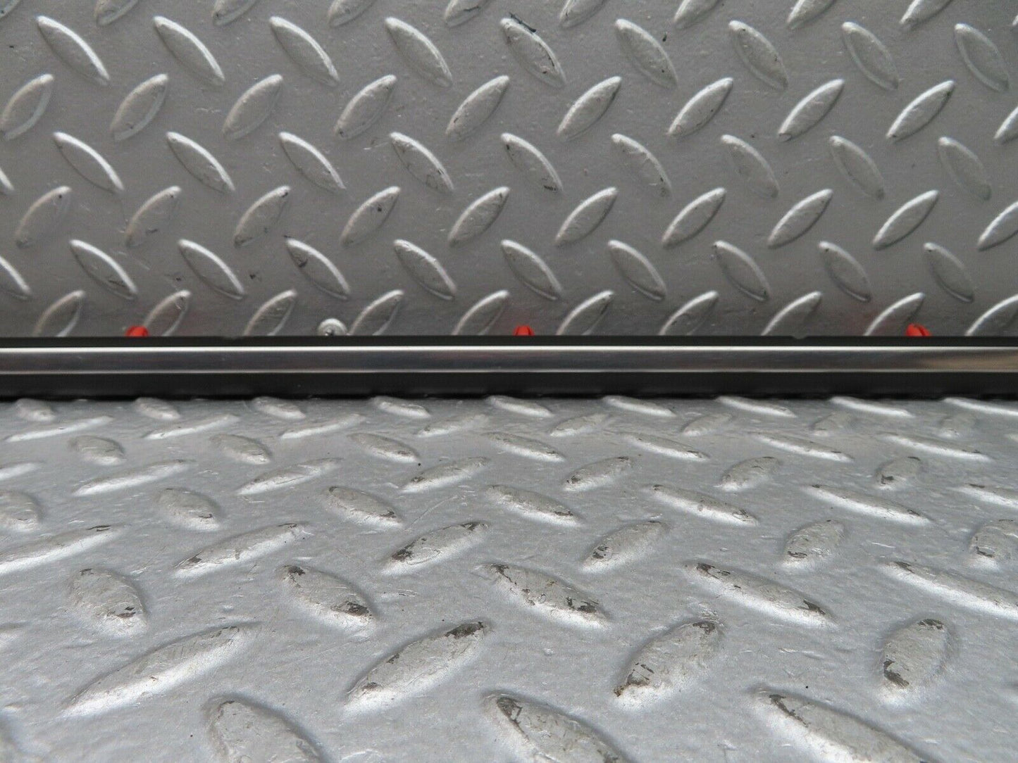 19063 Mercedes-Benz W123 300D Rear Right Door Centre Moulding Trim