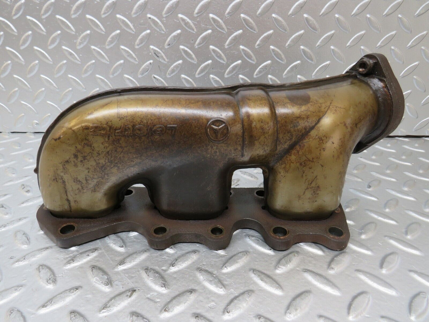 25987 Mercedes-Benz W124 280E Exhaust Manifold 1-3