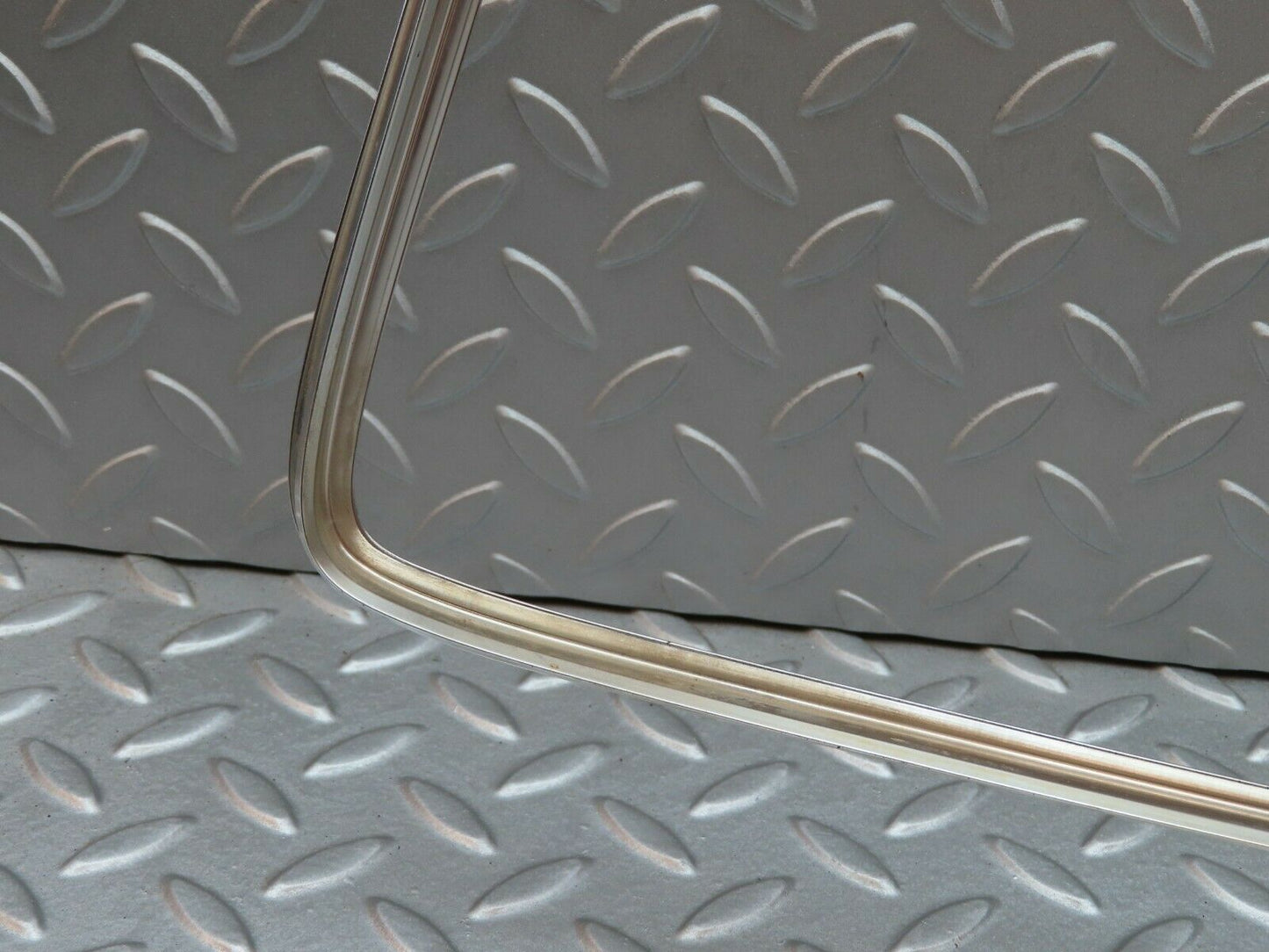 4027 Mercedes-Benz S123 200T Wagon Rear Windscreen Chrome Moulding Trim