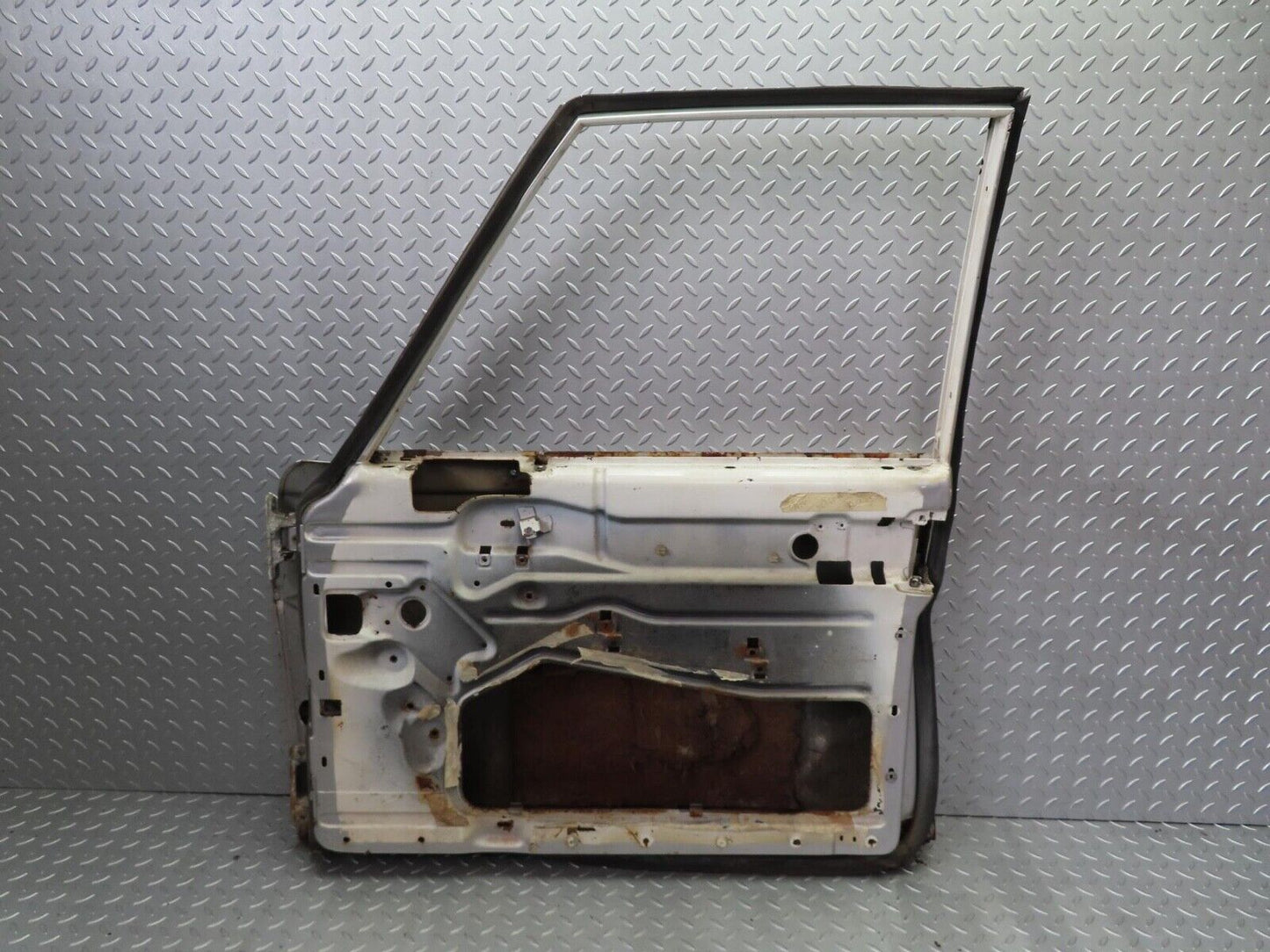 12550 Mercedes-Benz W108 280SE 3.5 Front Right Door
