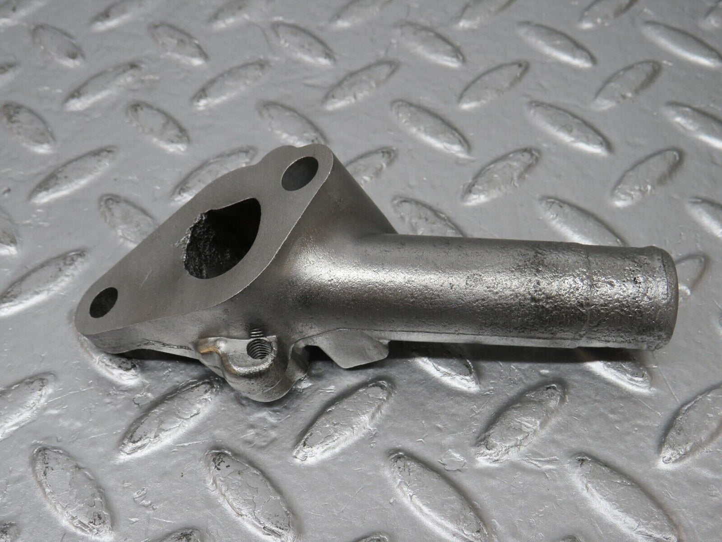 33739 Mercedes-Benz W201 190E 2.0L Coolant Pipe 1022030473