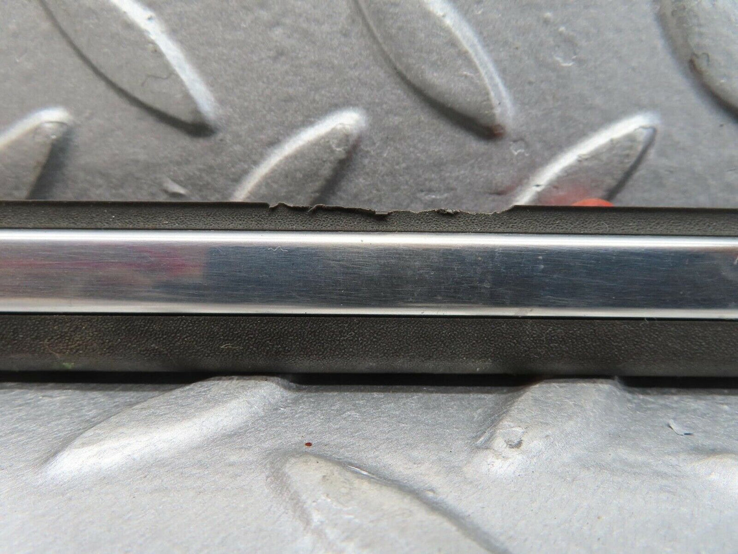 13445 Mercedes-Benz W123 200 Rear Right Door Centre Moulding Trim