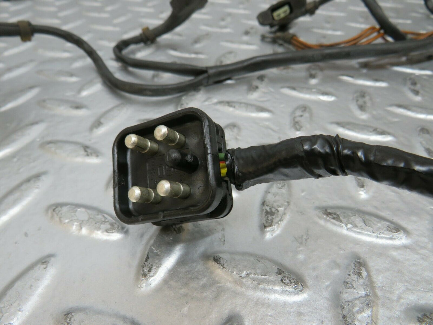 23599 Mercedes-Benz W114 280E Injector Wire Harness