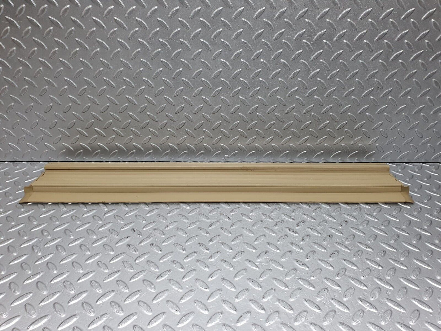 40942 Mercedes-Benz W126 300SE Front Left Door Sill Trim Beige