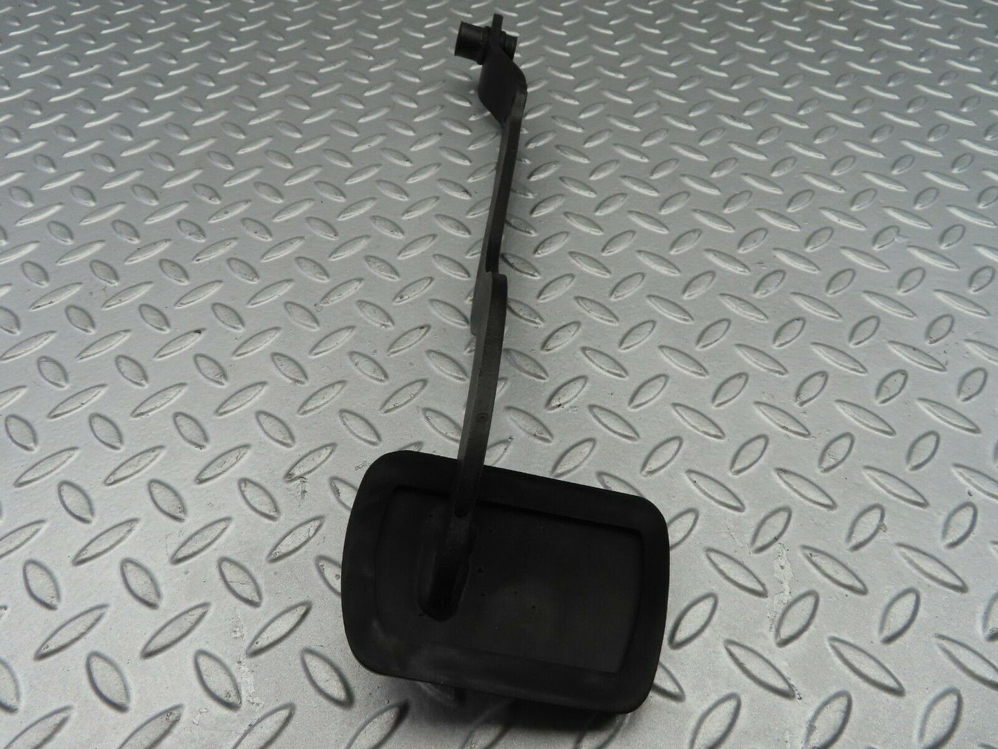 7188 Mercedes-Benz C107 350SLC Coupe Brake Pedal