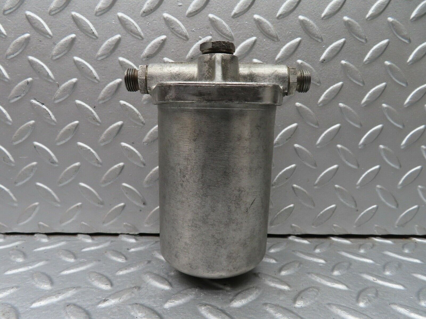 18289 Mercedes-Benz W111 220SE Coupe Fuel Filter Housing