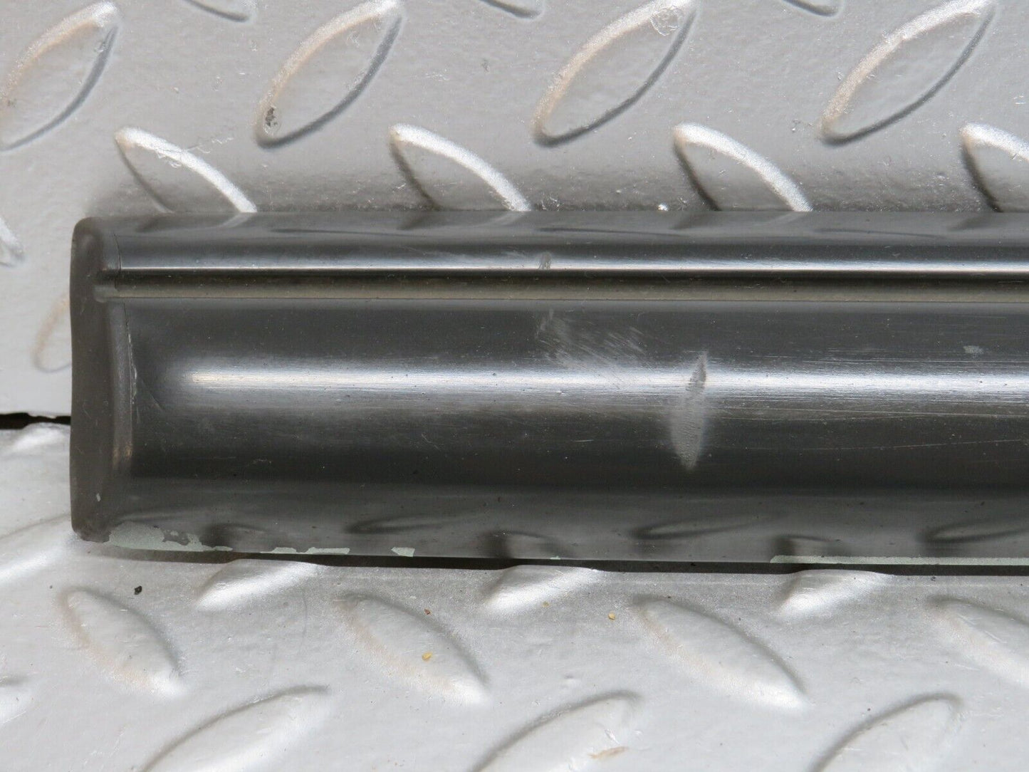 33956 Mercedes-Benz W124 260E Front Left Door Centre Moulding Trim