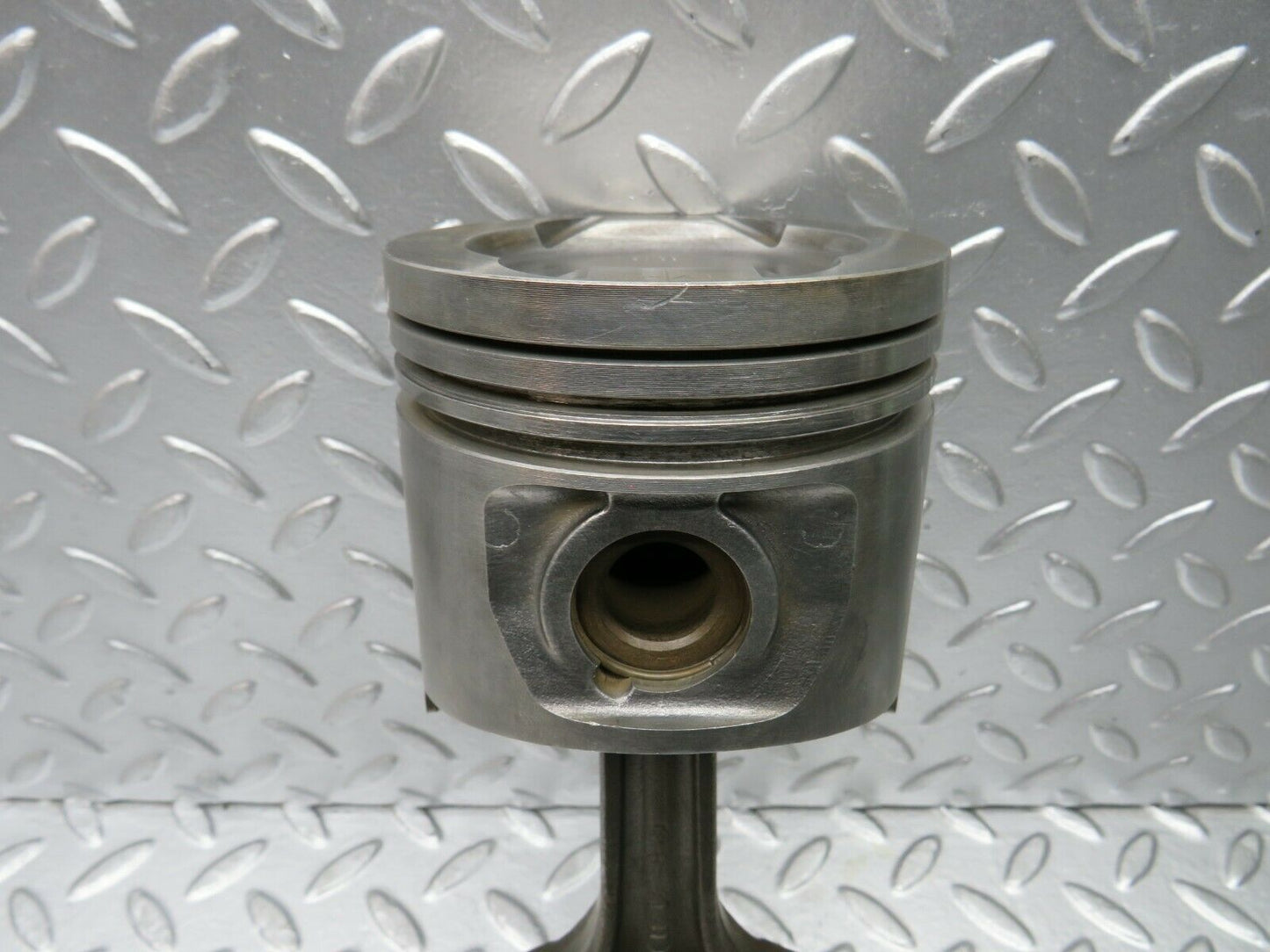 22798 Mercedes-Benz C107 450SLC Coupe Piston With Connecting Rod 92.48 mm