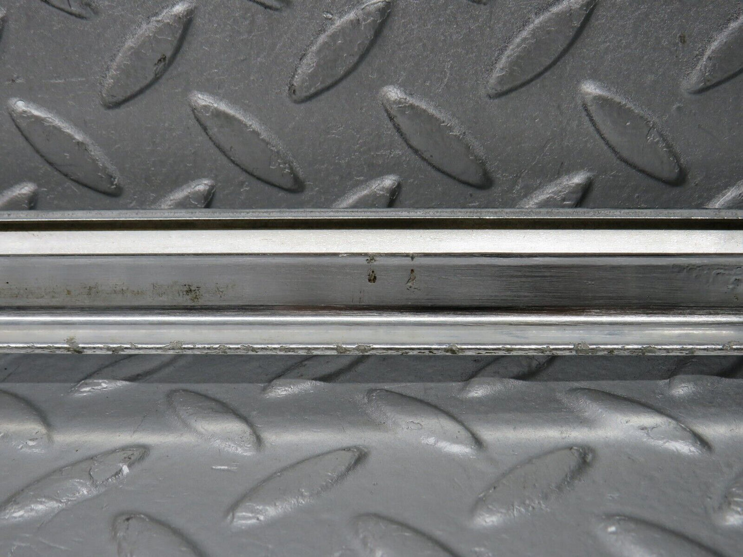 39108 Mercedes-Benz R107 500SL Left Door Chrome Trim