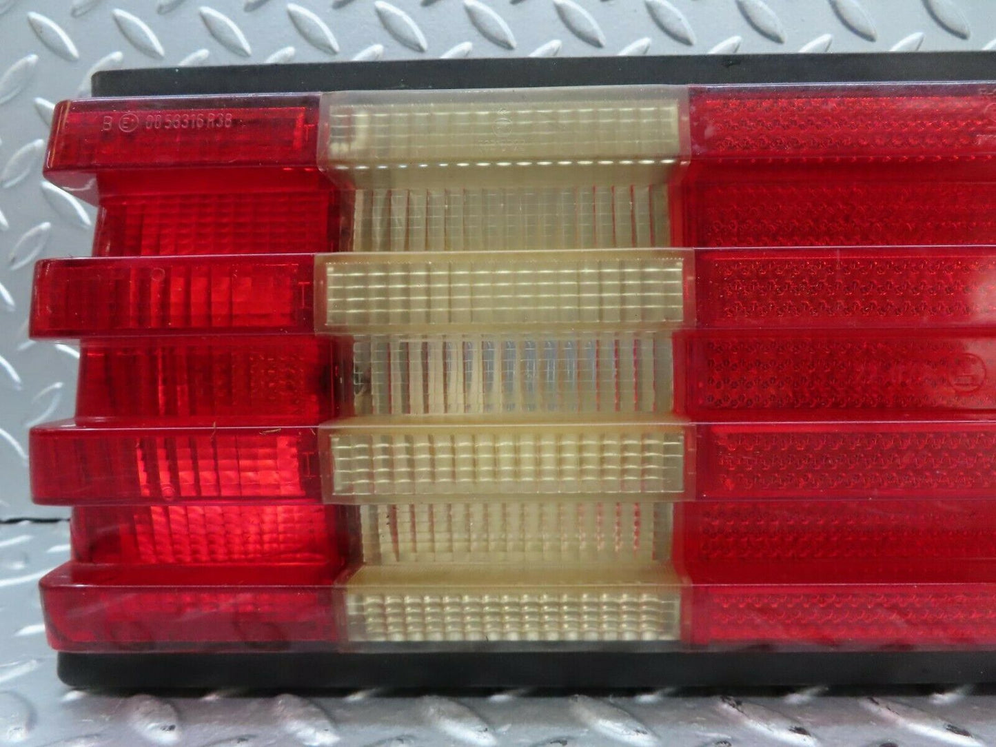 15658 Mercedes-Benz W126 Tail Light Right Side 22072