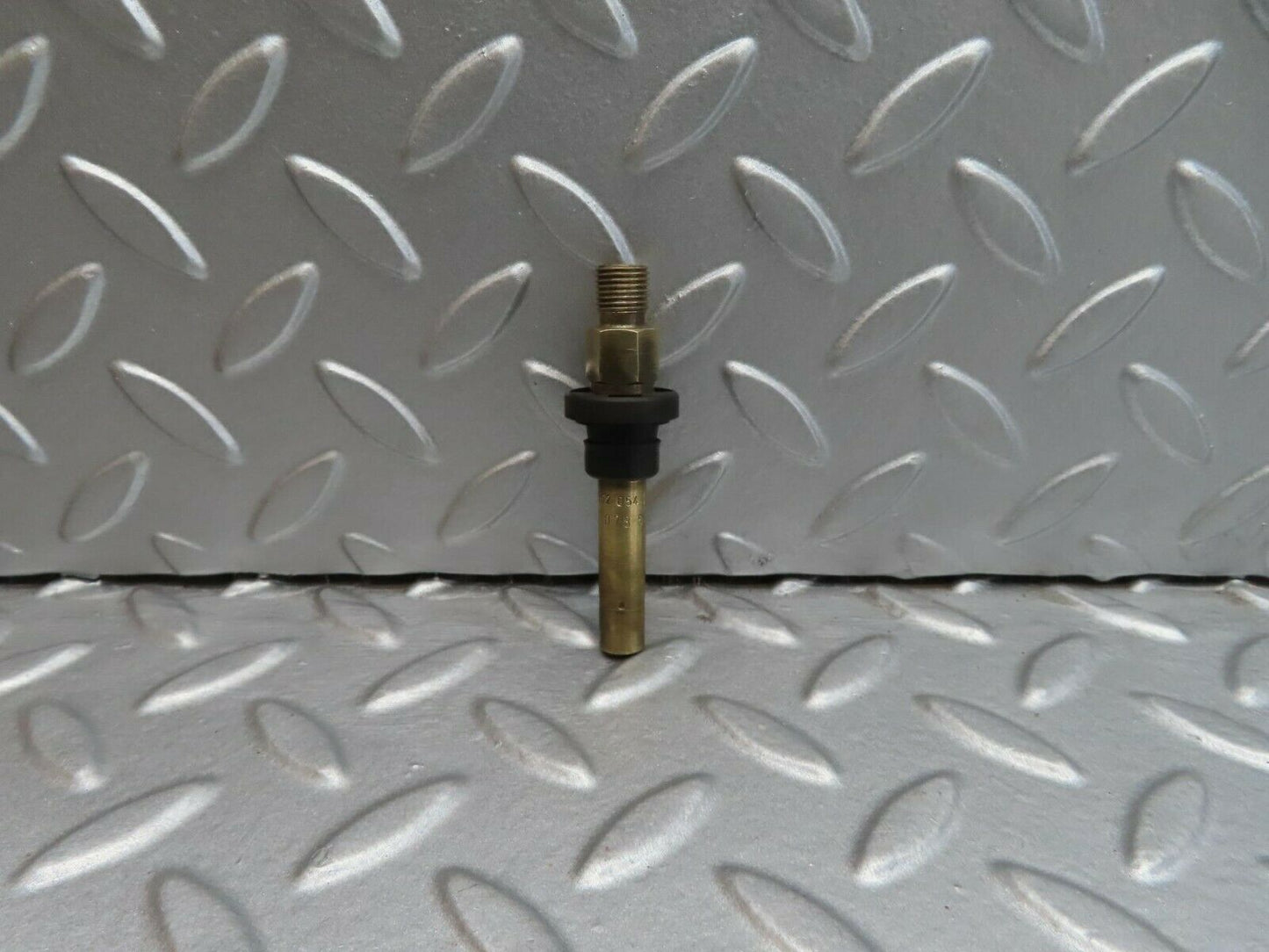 12173 Mercedes-Benz R129 300SL Coupe Fuel Injector 0437502054