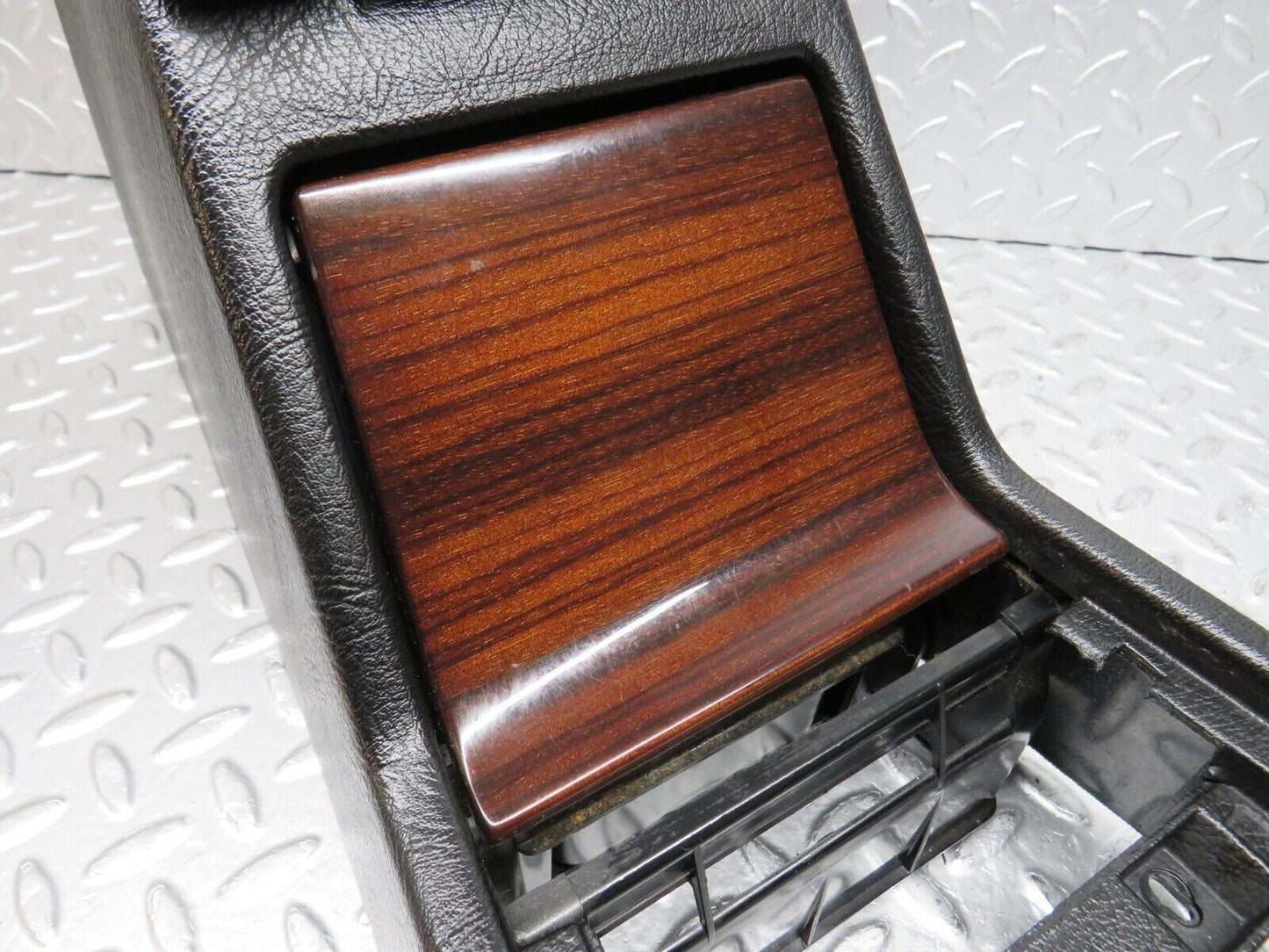 33343 Mercedes-Benz W202 C180 Centre Console Armrest Black 2026800279
