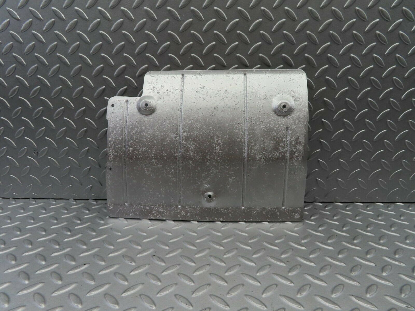 5924 Mercedes-Benz W123 200 Exhaust Heat Shield