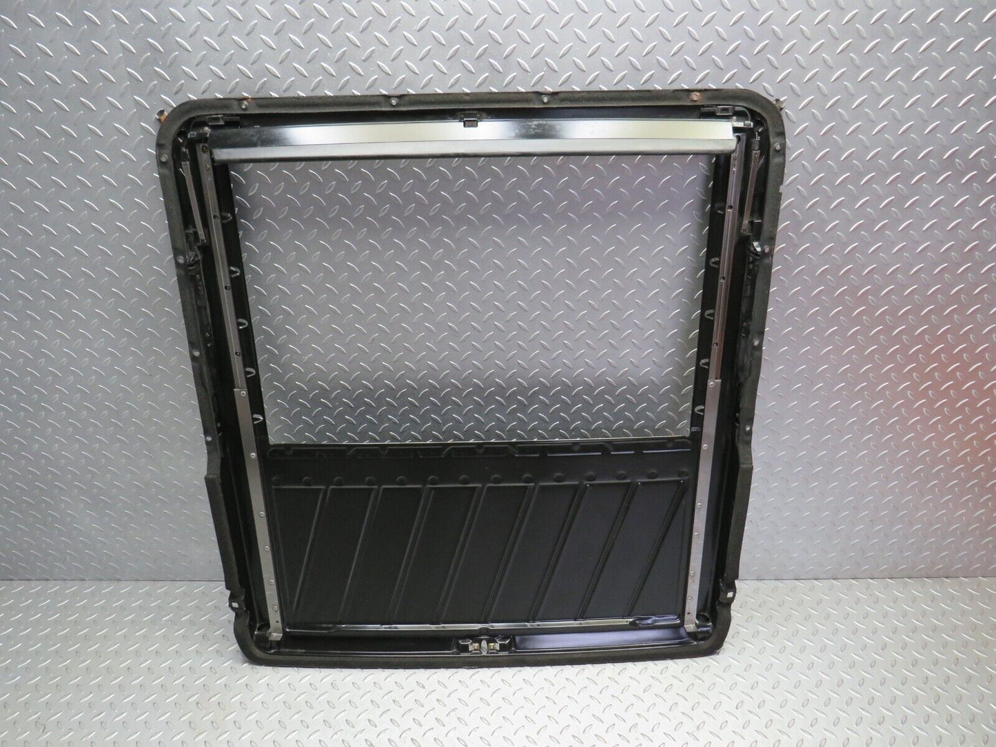 31708 Mercedes-Benz W201 190LE Power Sunroof Frame