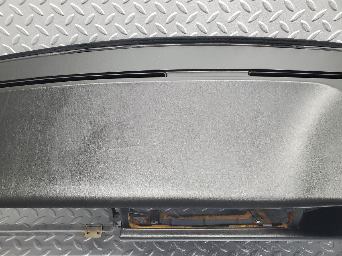 W124 dashboard black used OEM