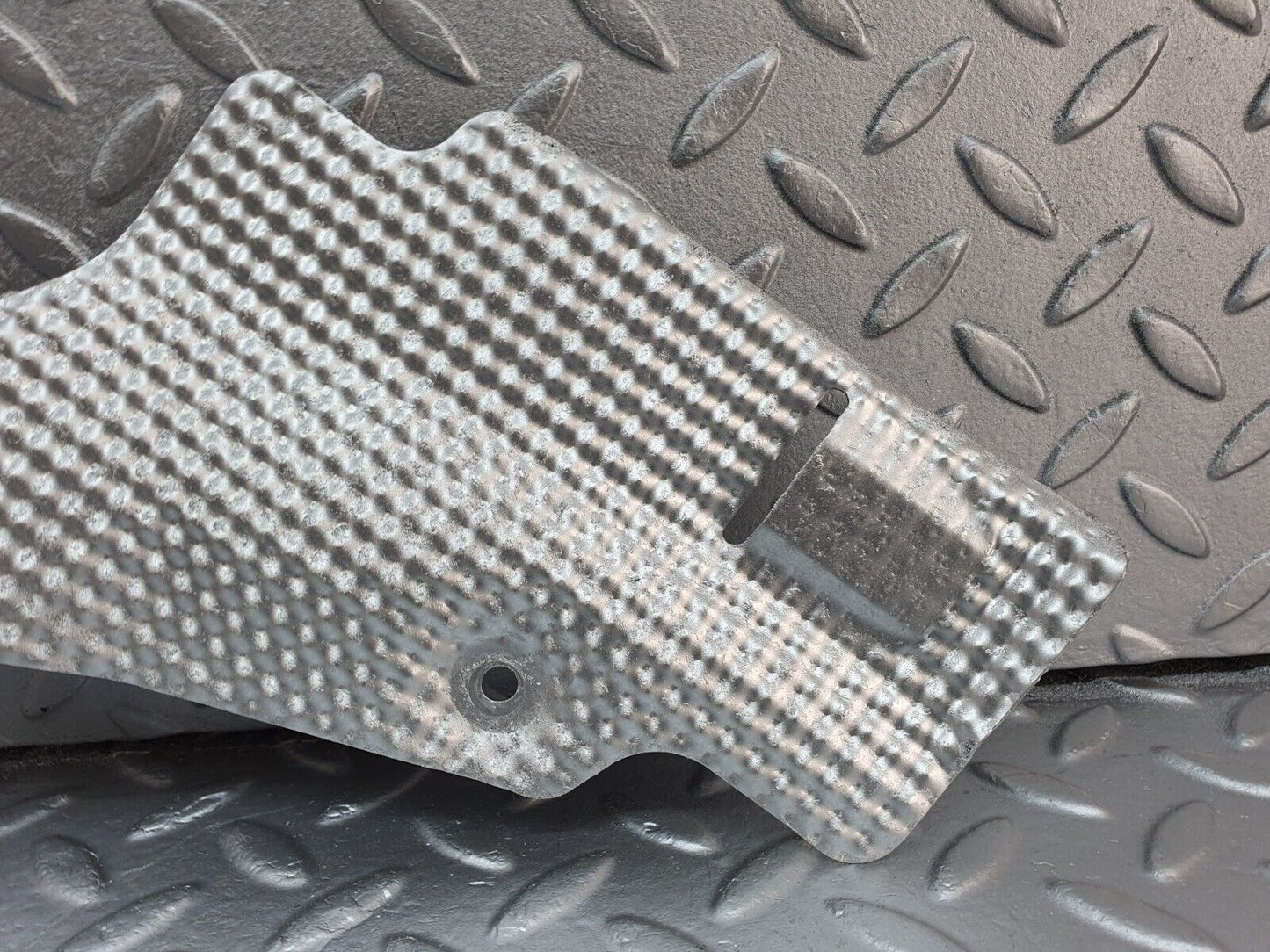 41892 Mercedes-Benz W202 C200 Exhaust Heat Shield