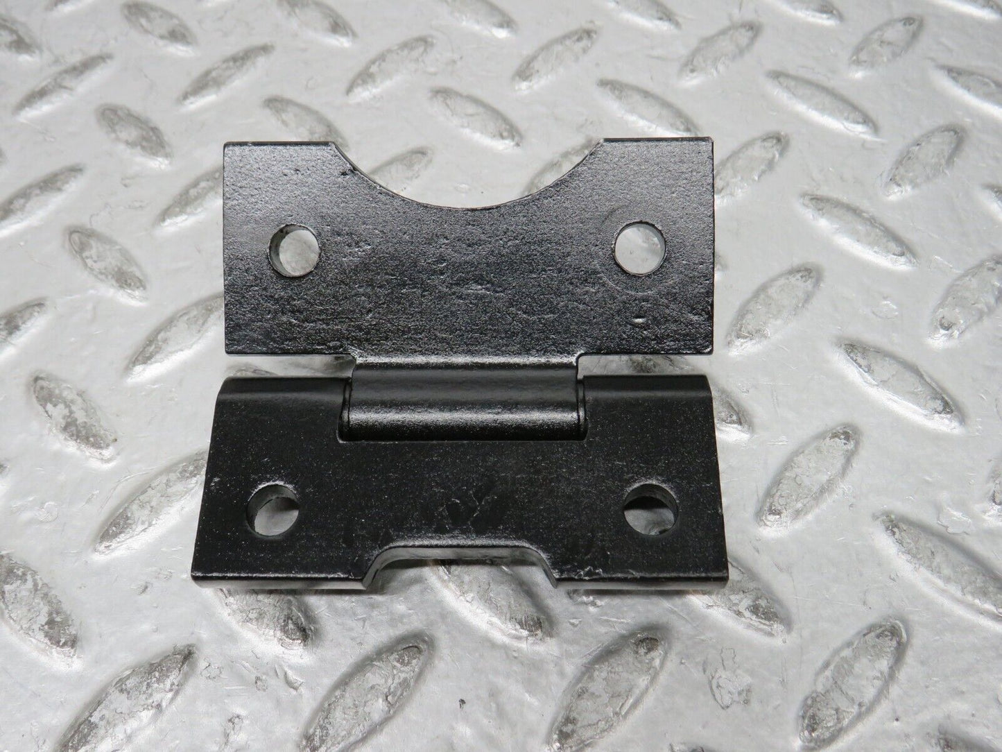 28852 Mercedes-Benz W123 230E Door Hinge  1237200037