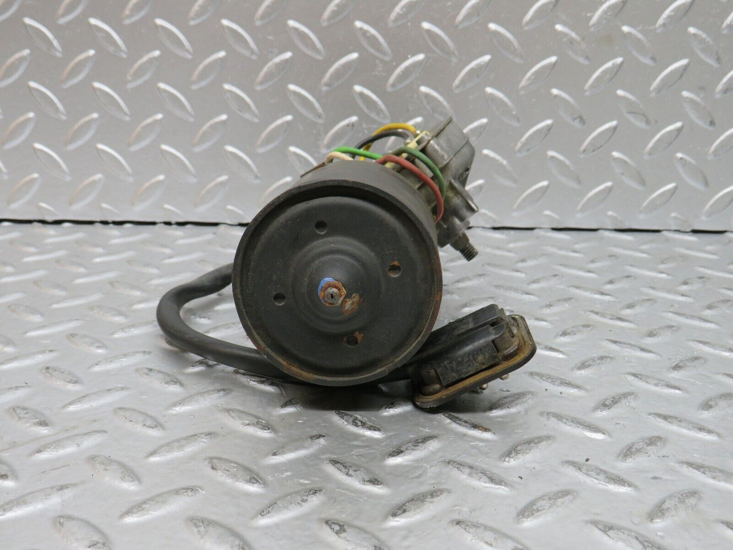 28120 Mercedes-Benz W123 280E Wiper Motor Bosch 0390341077