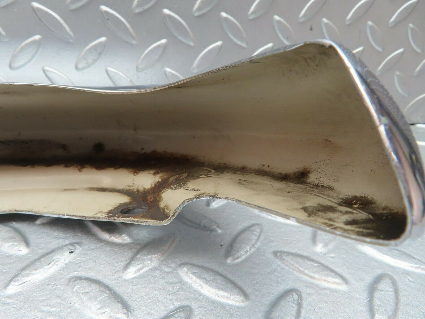 10626 Mercedes-Benz W108 Rear Left Upper Bumper Corner