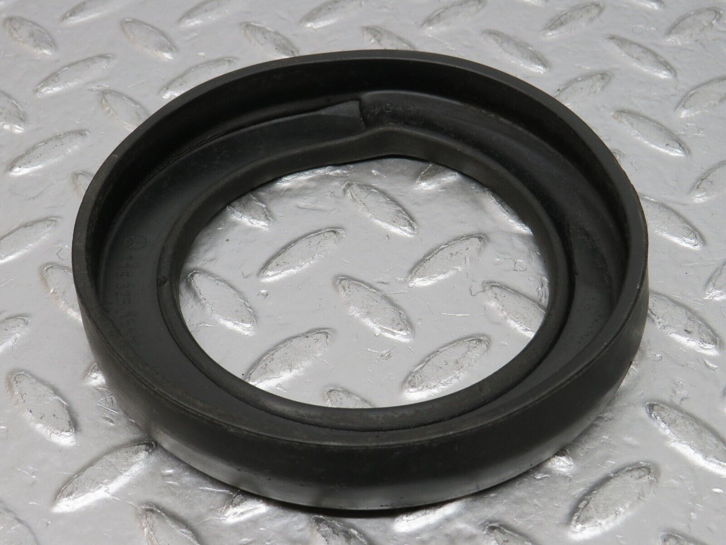 0804 Mercedes-Benz C107 350SLC Coupe Rubber Buffer Suspension Rear 1153251544