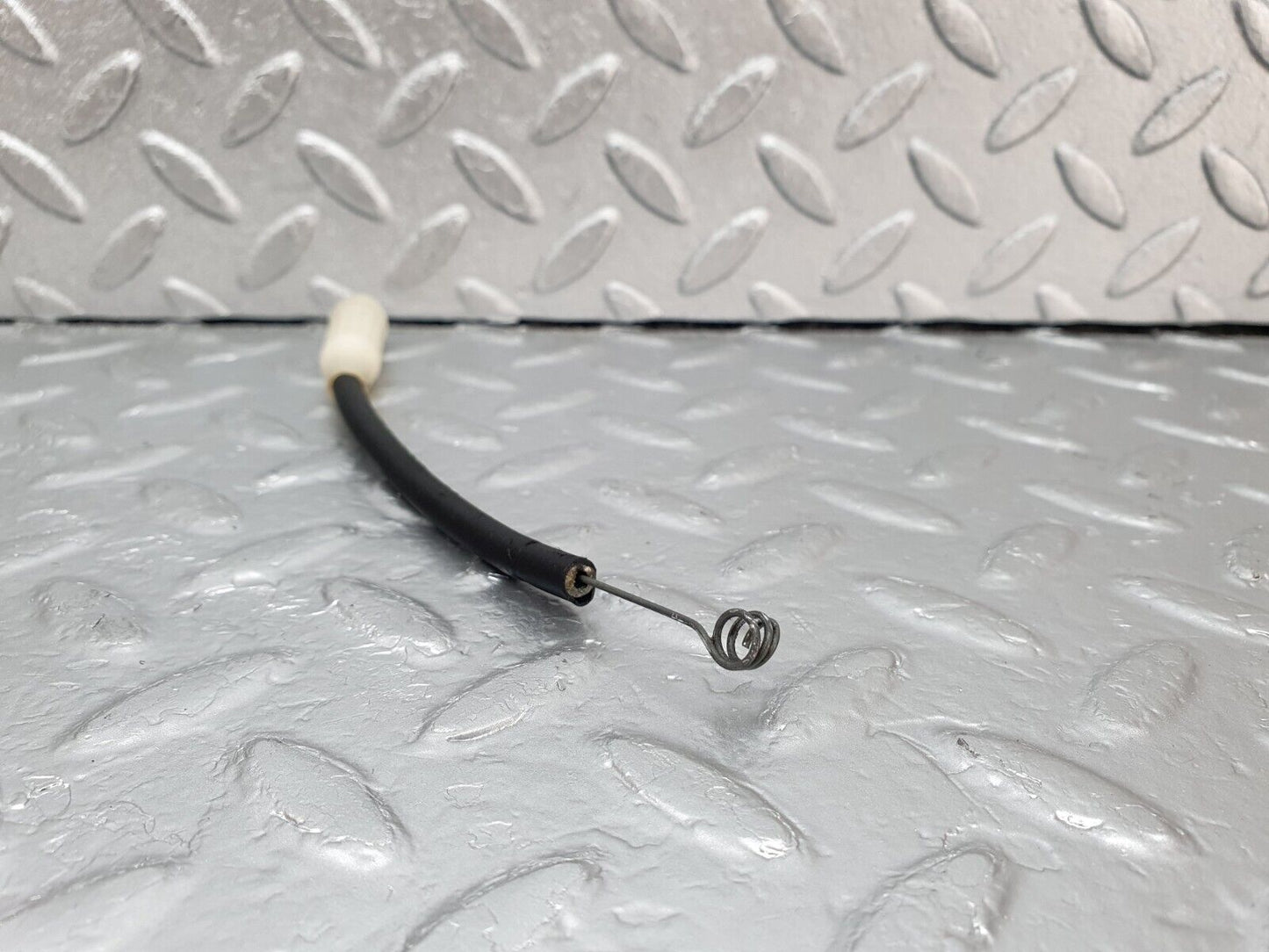 43764 Mercedes-Benz C126 380SEC Coupe Heater Control Cable 1268301131