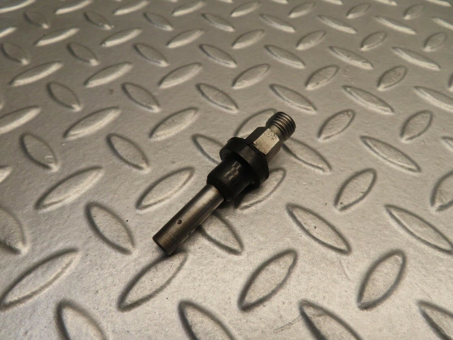 11737 Mercedes-Benz R107 450SL Fuel Injector Bosch