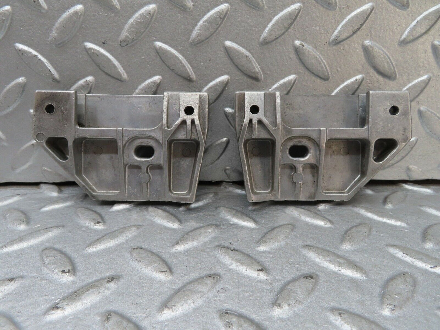 17393 Mercedes-Benz R129 300SL Coupe Door Window Guide Pad Pair 1247250132