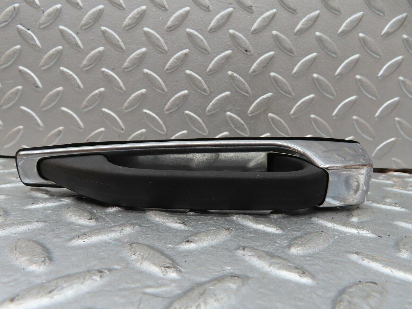 19151 Mercedes-Benz W123 300D Rear Exterior Door Handle 1237600359