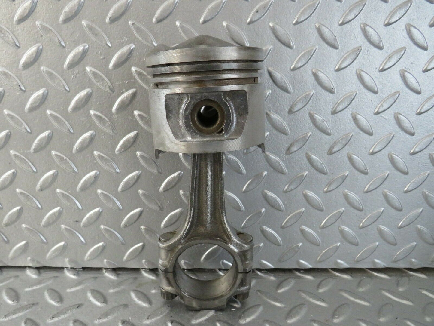 23580 Mercedes-Benz W114 280E Piston With Connecting Rod 86.00 mm