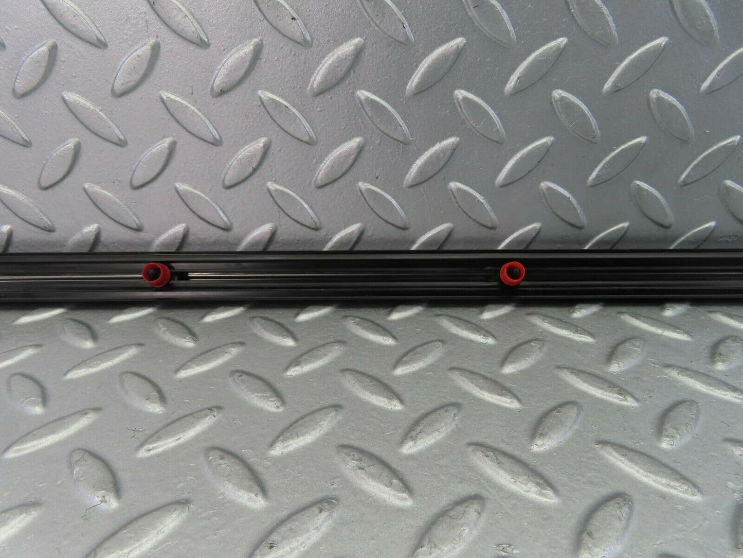 10244 Mercedes-Benz W123 Rear Left Door Centre Moulding Trim