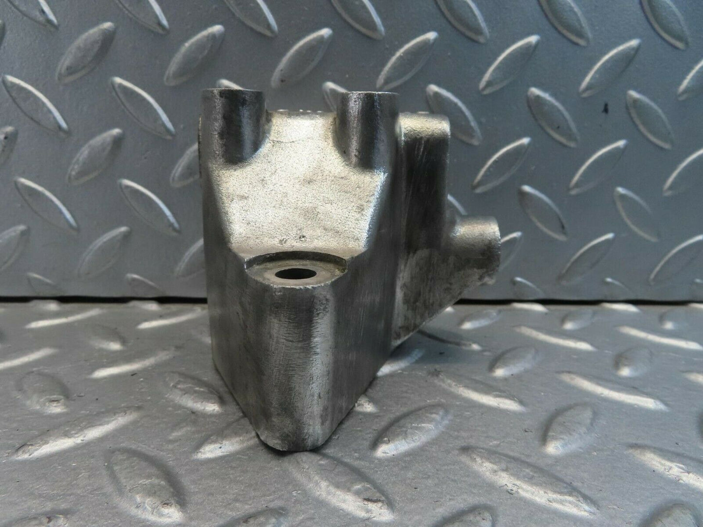 11470 Mercedes-Benz C123 230CE Coupe Alternator Holder Bracket 1021550135