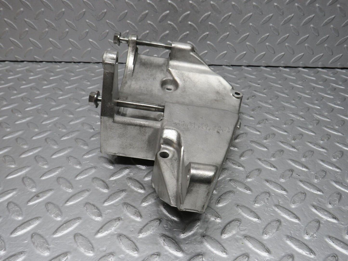 38625 Mercedes-Benz R129 280SL Coupe Alternator Generator Bracket 1041550135