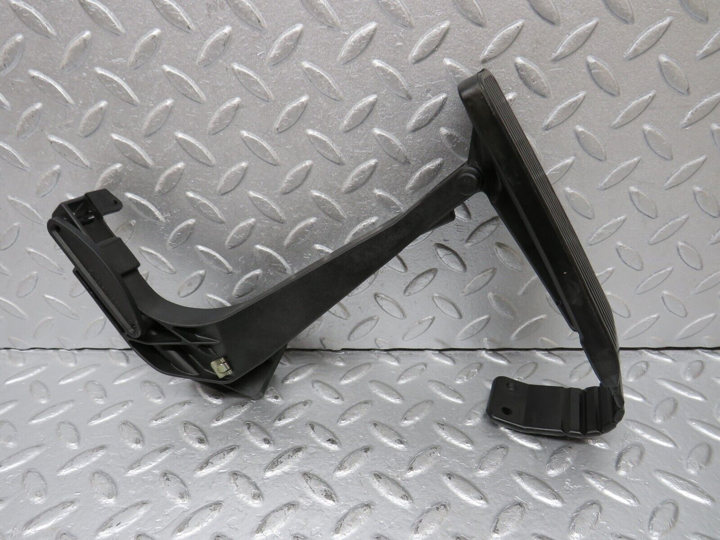 39500 Mercedes-Benz R129 320SL Coupe Accelerator Pedal 1293010620 1293010001 1293010382