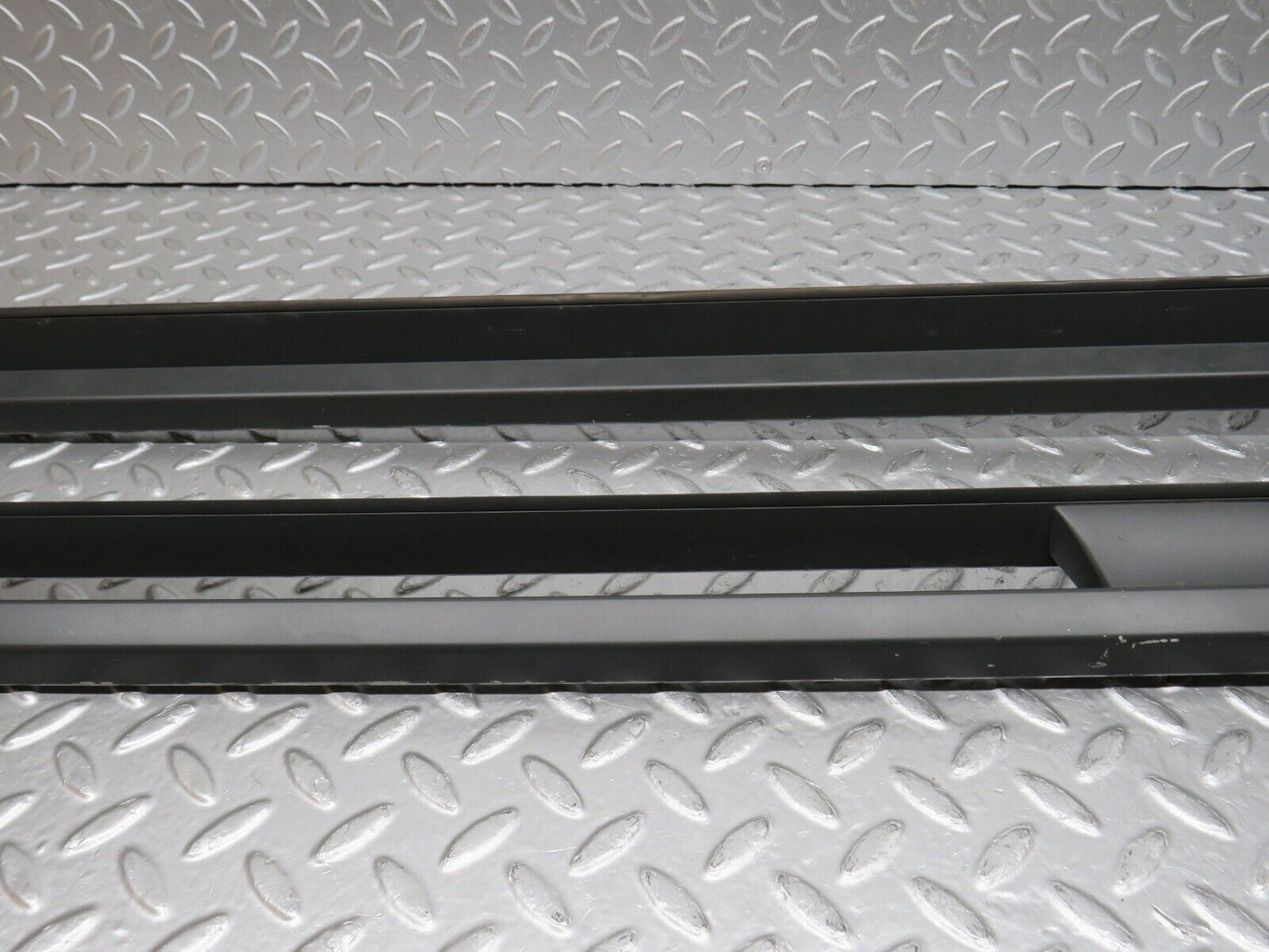 32584 Mercedes-Benz S124 300TE Wagon Roof Rack Rails Pair