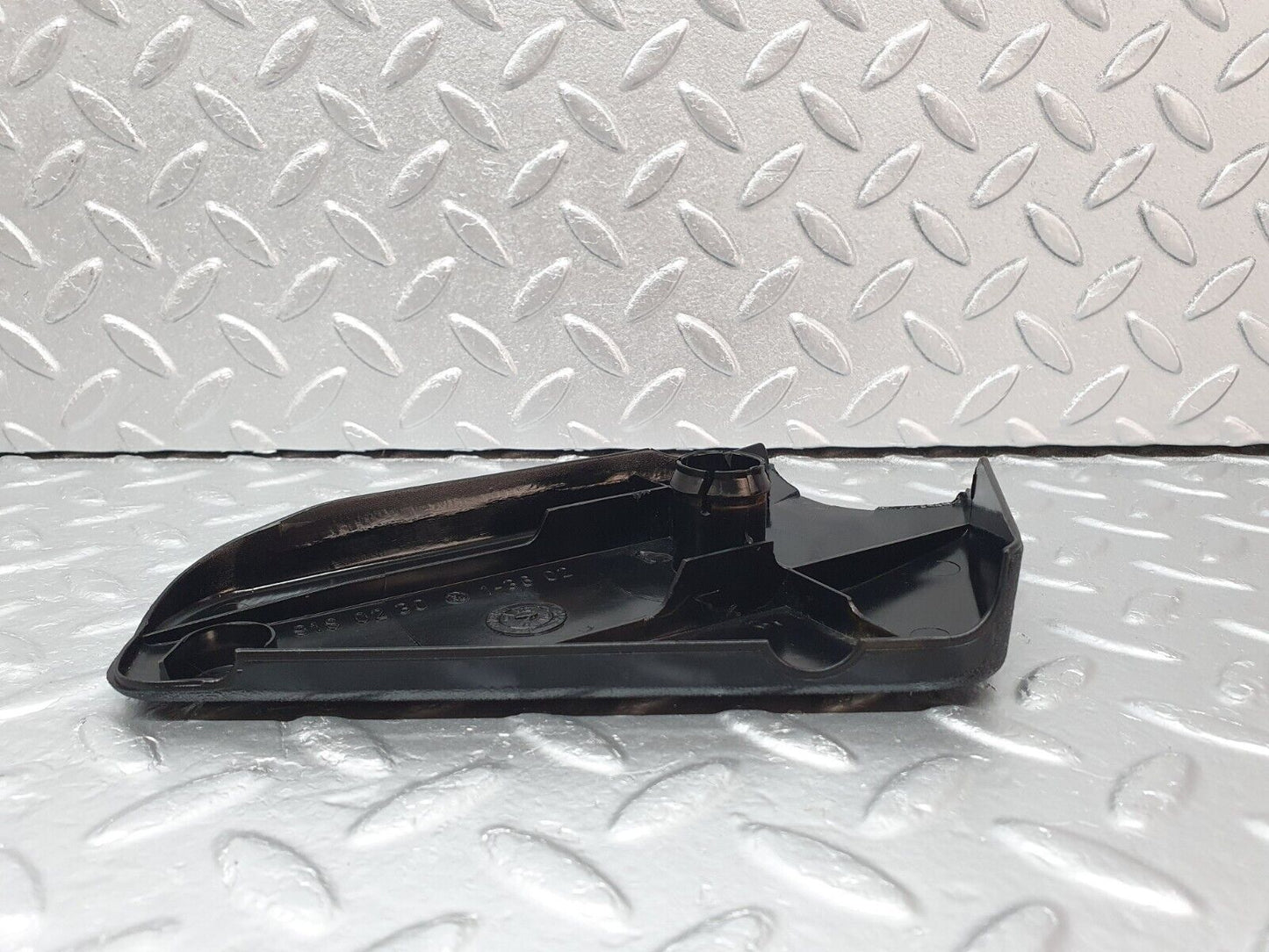 40789 Mercedes-Benz W126 Front Right Seat Cover Trim Black 1269180230