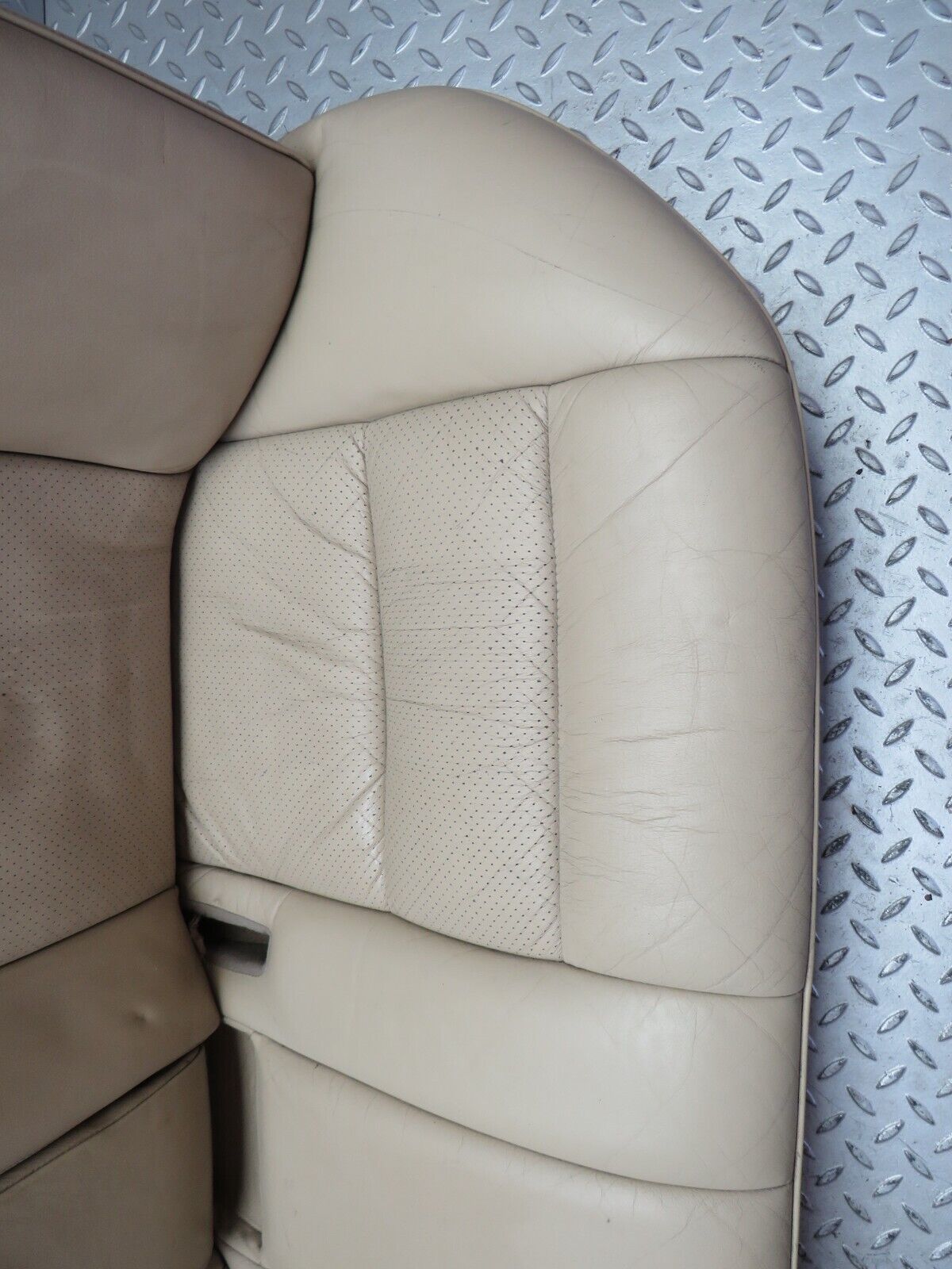 42910 Mercedes-Benz W201 Rear Seat Leather Beige